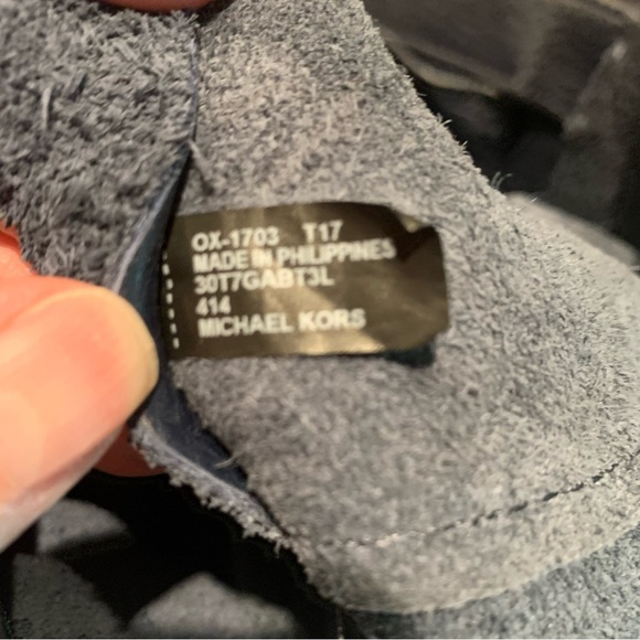 Michael Kors navy blue leather Ashbury bag - Picture 6 of 7